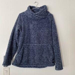 Fuzzy O'Neill pullover fleece super soft EUC read description
